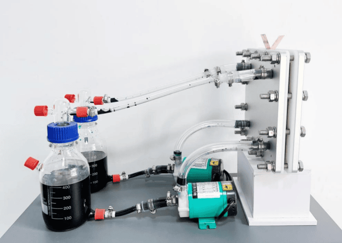 Εργαστηριακή κλίμακα μπαταρίας Redox Flow Vanadium (3W/20W/100W)